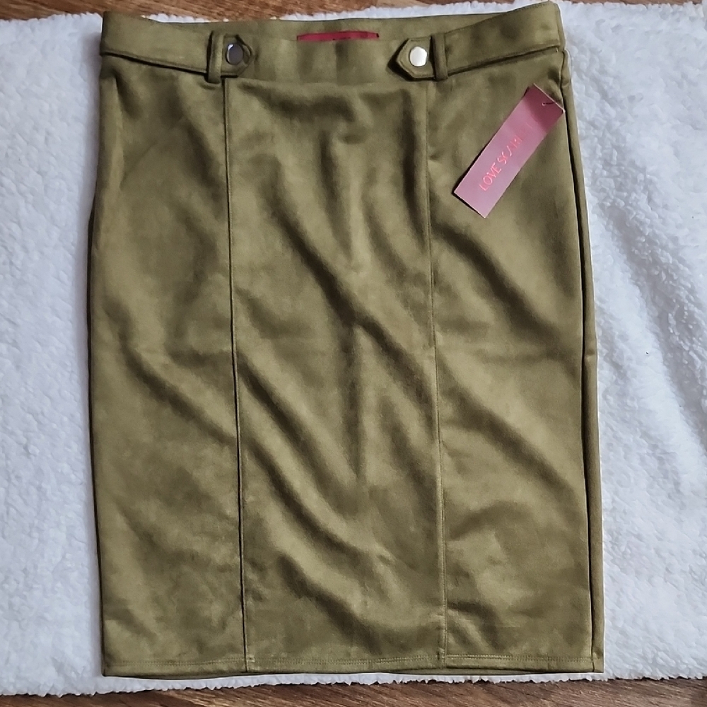 NWT Elegant Olive Pencil Skirt Size L Business Office Sleek